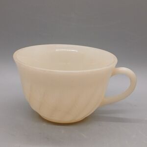 Cream Swirl Teacup